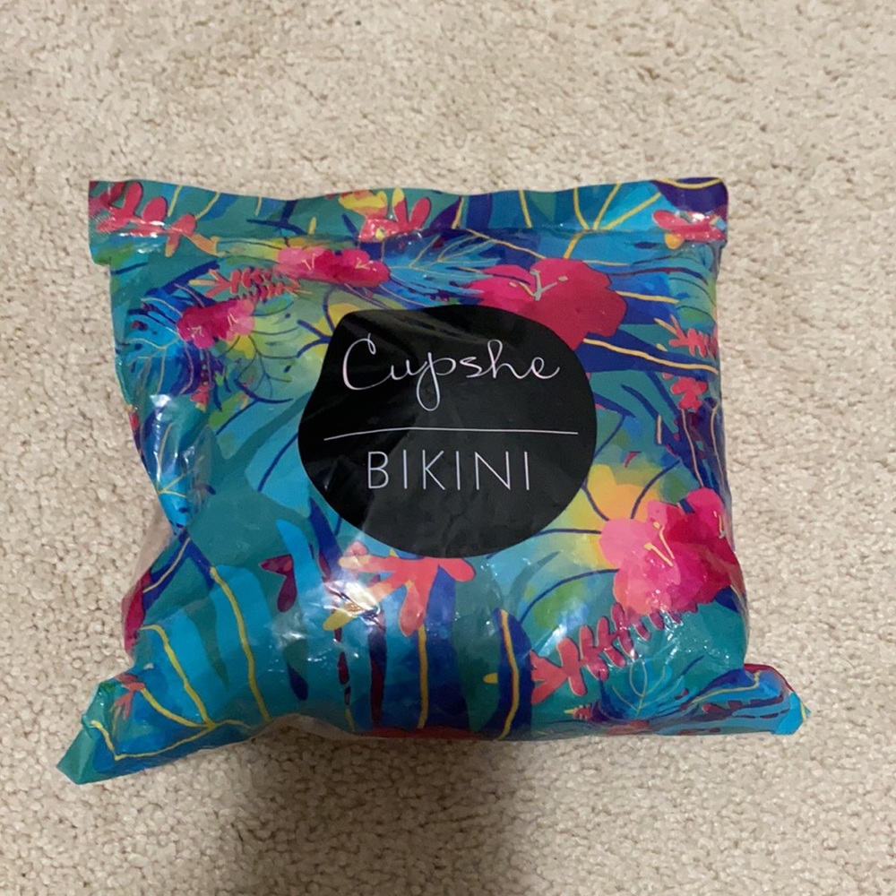Cupshe tankini - Picture 3 of 7